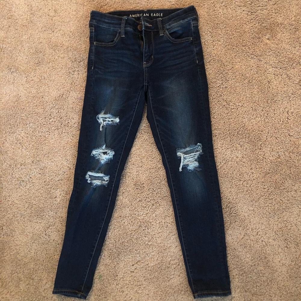 American Eagles Ripped Skinny Jeans!!